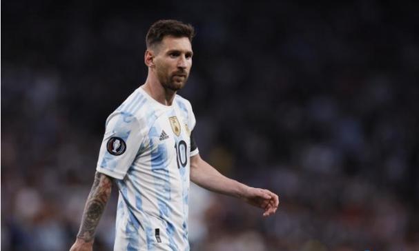 特朗普再谈克里米亚问题，德防长称美要